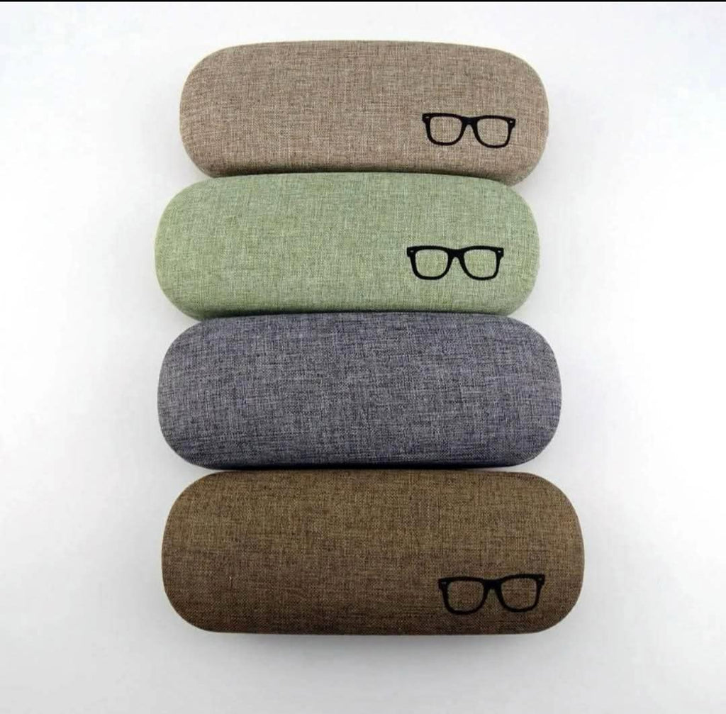 étui de protection rigide antichoc pour lunettes.